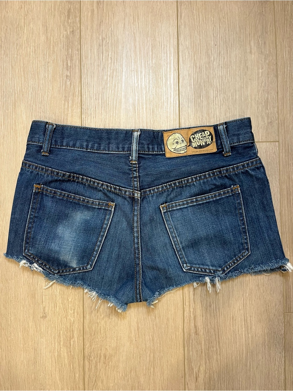 CHEAP MONDAY Cutoff Jean Booty Shorts - FREE SHIPPING on Bundles $95+ - Picture 4 of 9